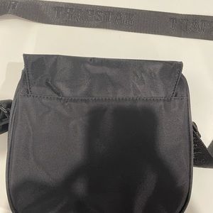 BRAND NEW trapstar T bag going for 160$ on stock x as you can see has the tags!